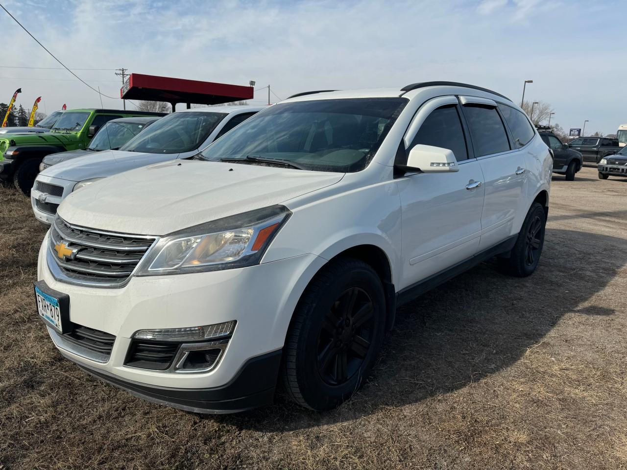 2014 CHEVROLET TRAVERSE L - Image 2