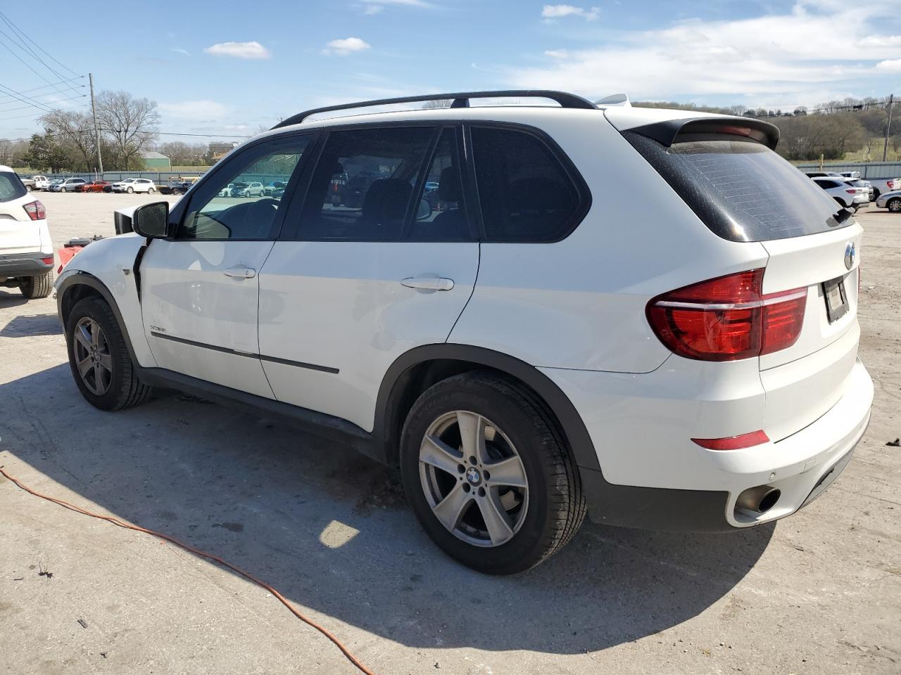 2013 BMW X5 XDRIVE3 - Фото 2
