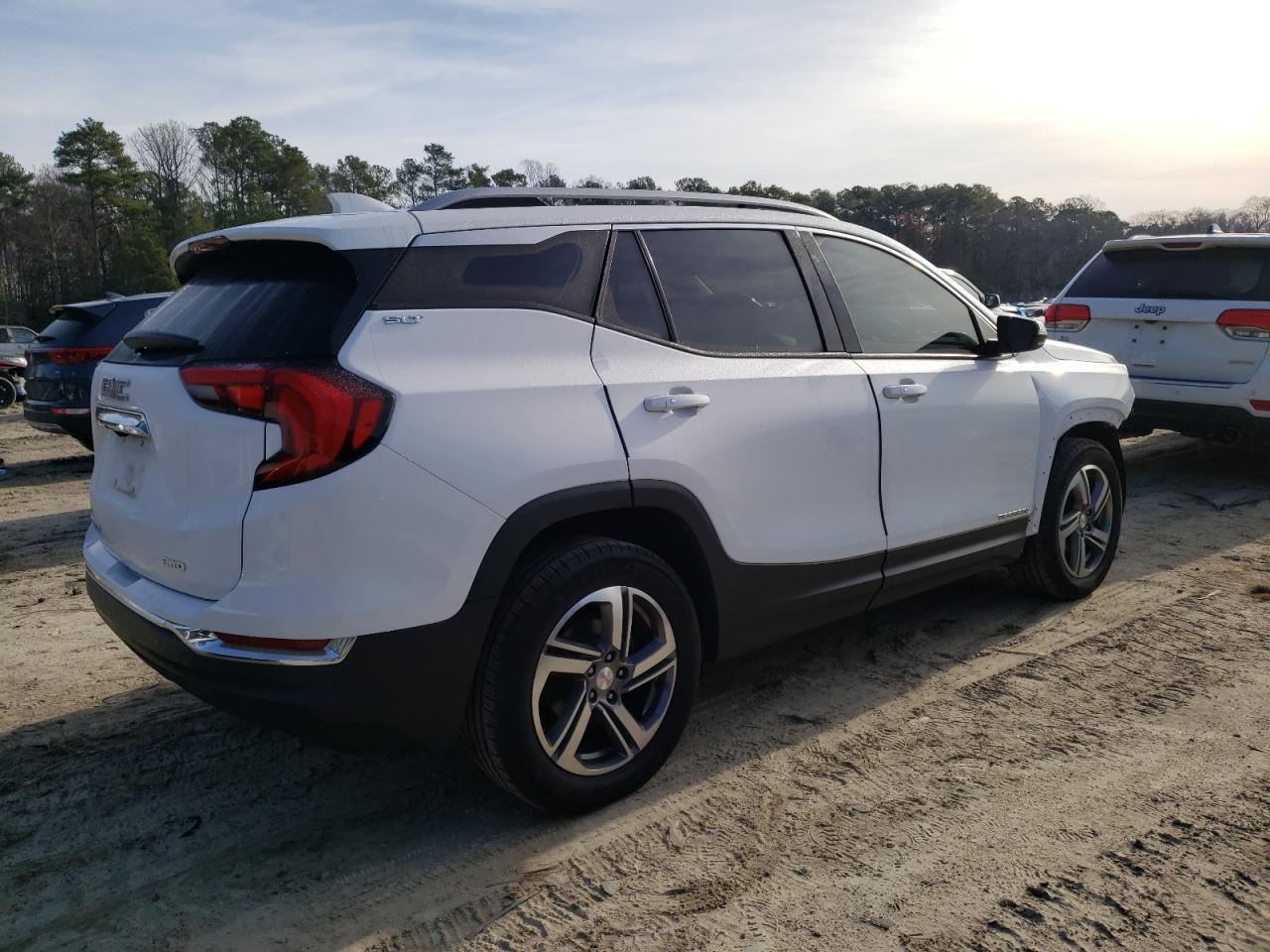 2019 GMC TERRAIN SL - Image 3