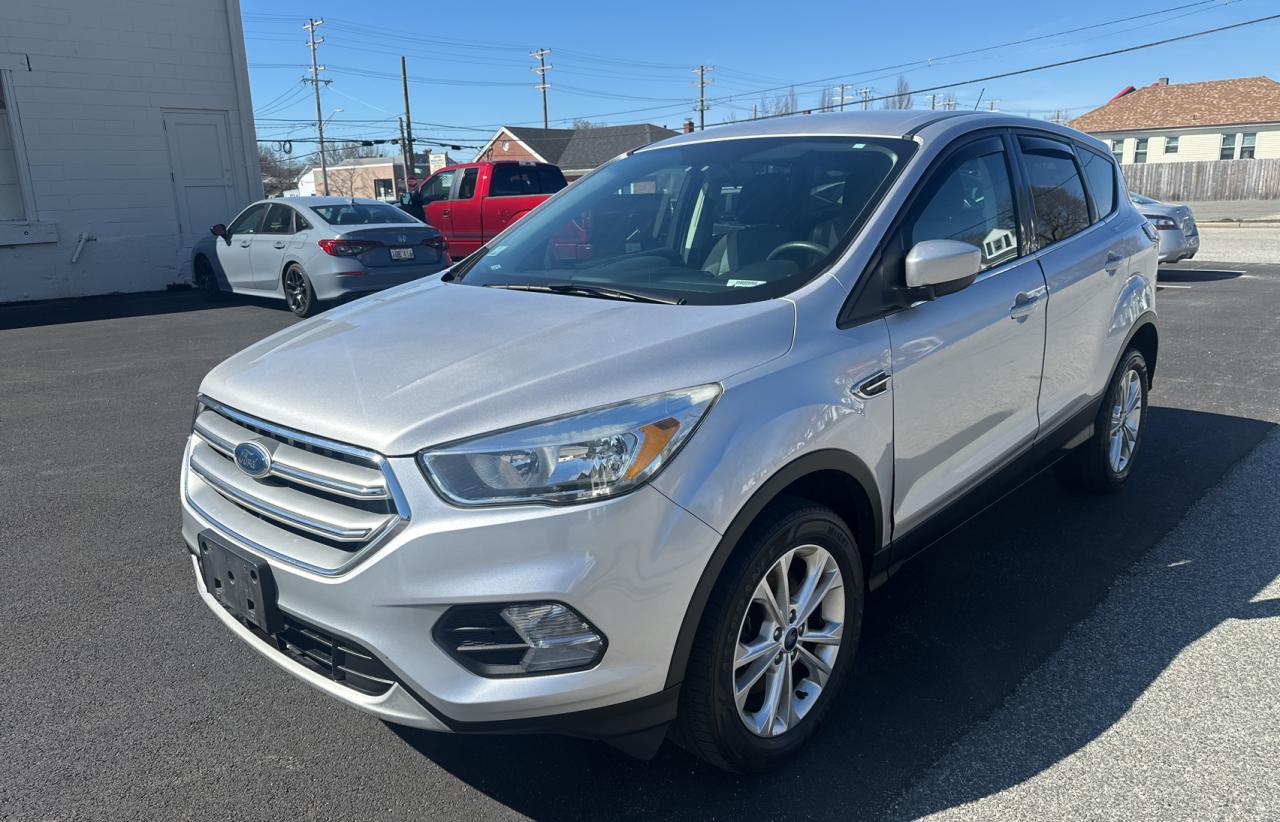 2017 FORD ESCAPE SE - Image 2