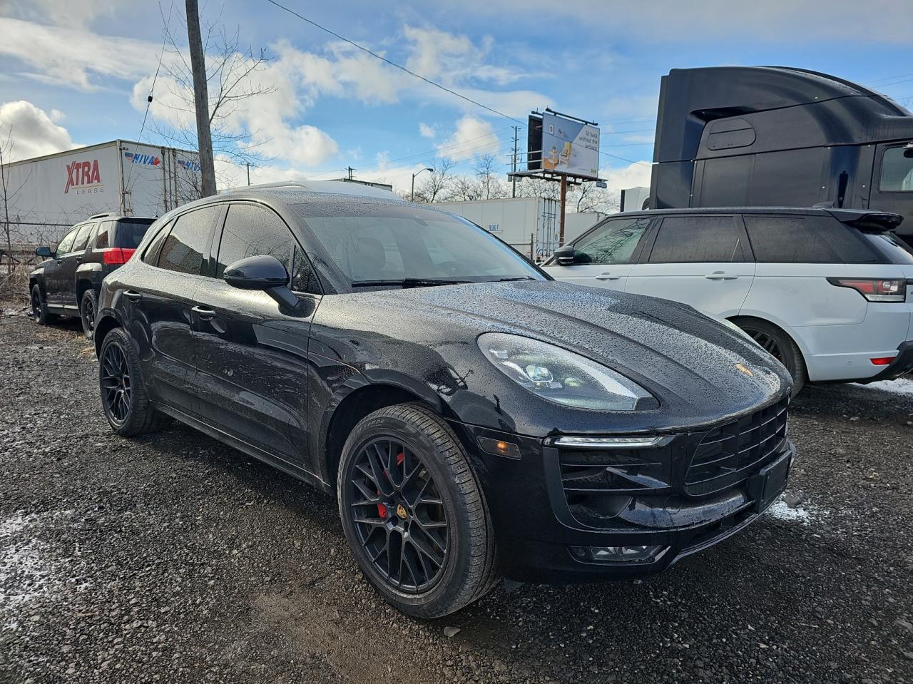 2017 PORSCHE MACAN GTS car image