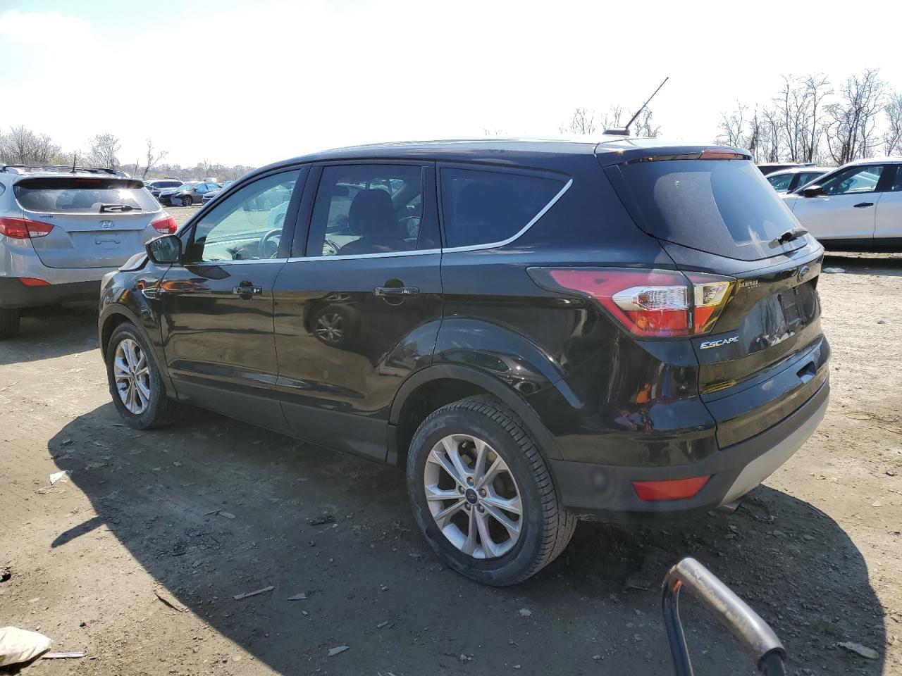2017 FORD ESCAPE SE - Фото 2