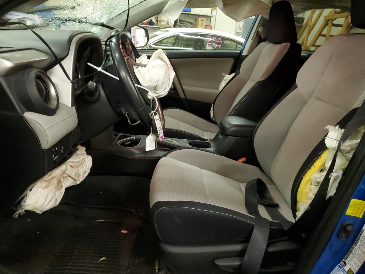 2016 TOYOTA RAV4 XLE - Фото 7