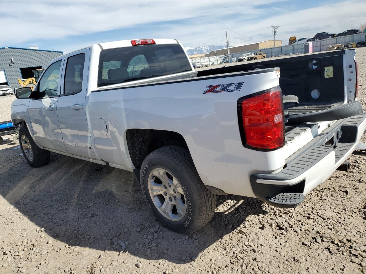 2016 CHEVROLET SILVERADO - Image 2