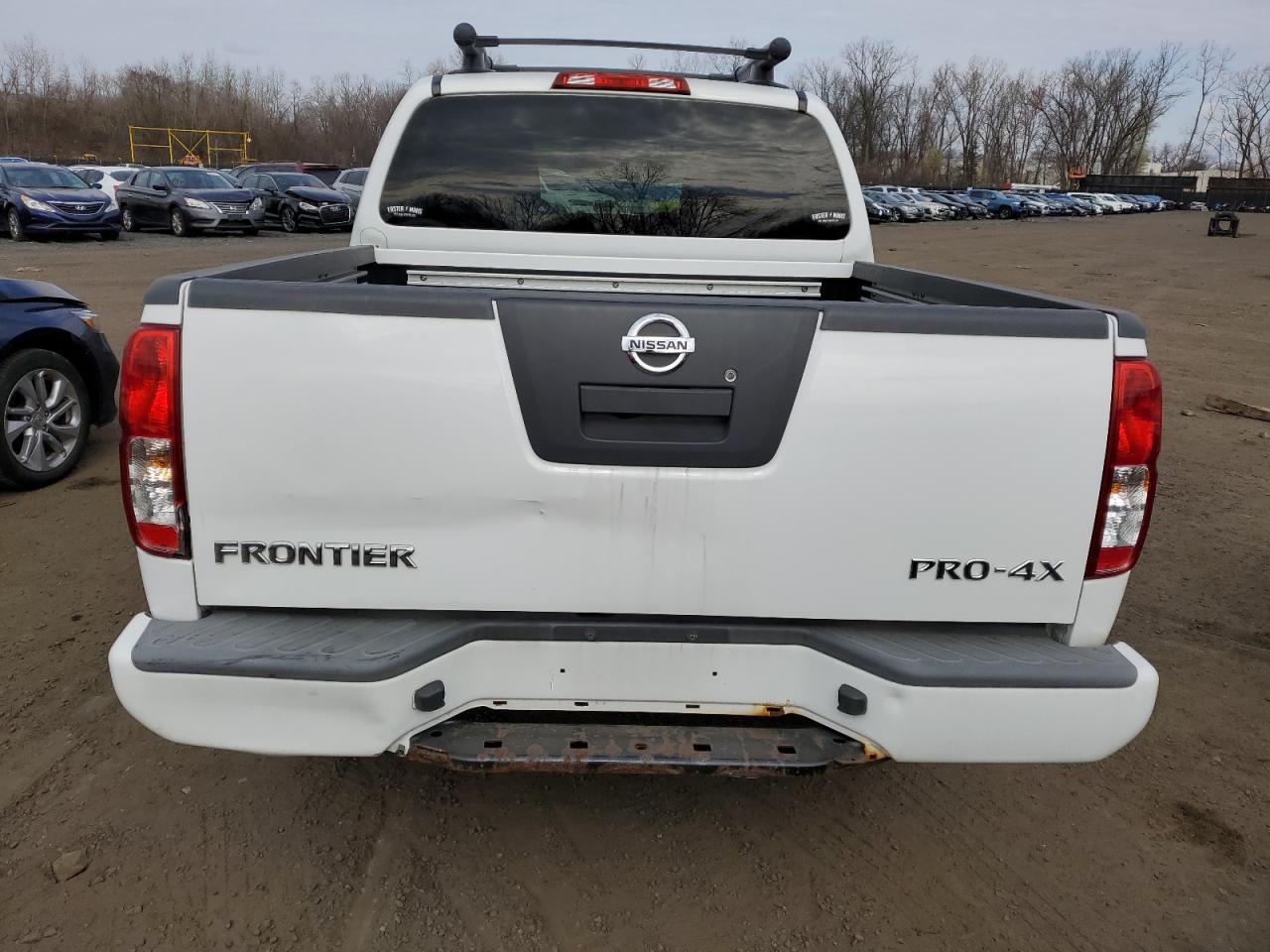 2012 NISSAN FRONTIER S - Фото 6
