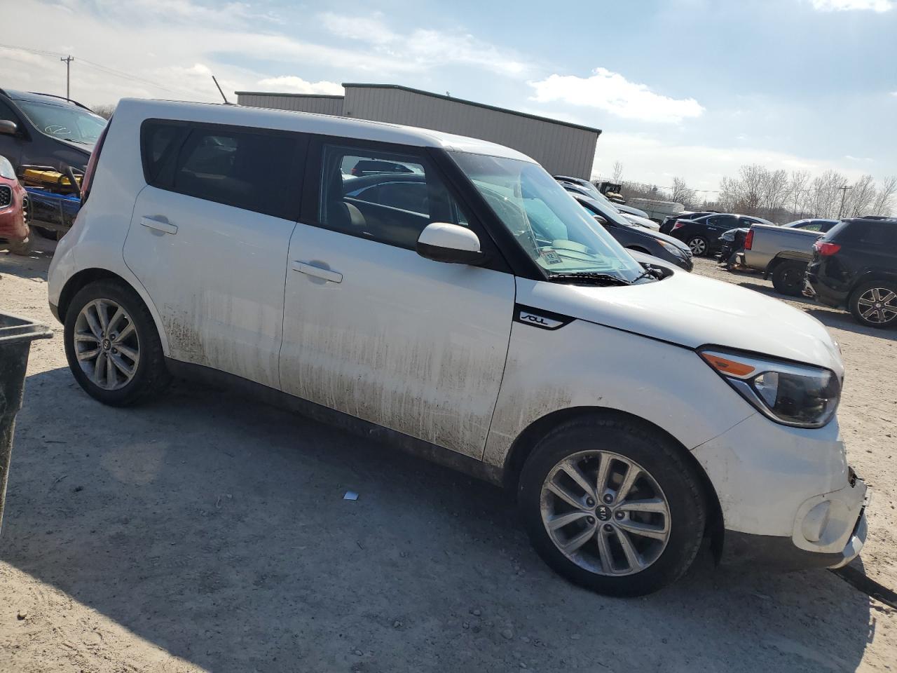 2017 KIA SOUL + - Image 4