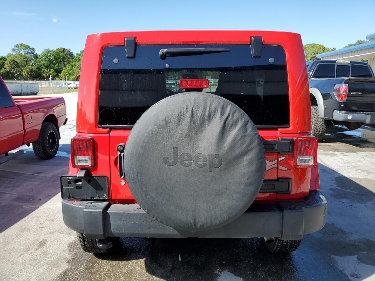 2015 JEEP WRANGLER U - Image 6
