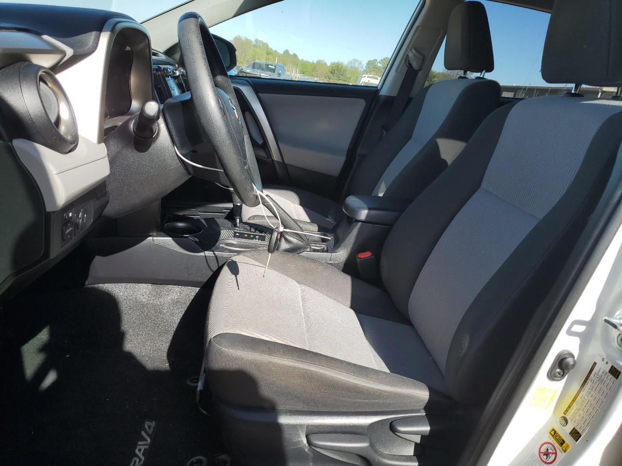 2015 TOYOTA RAV4 LE - Image 7