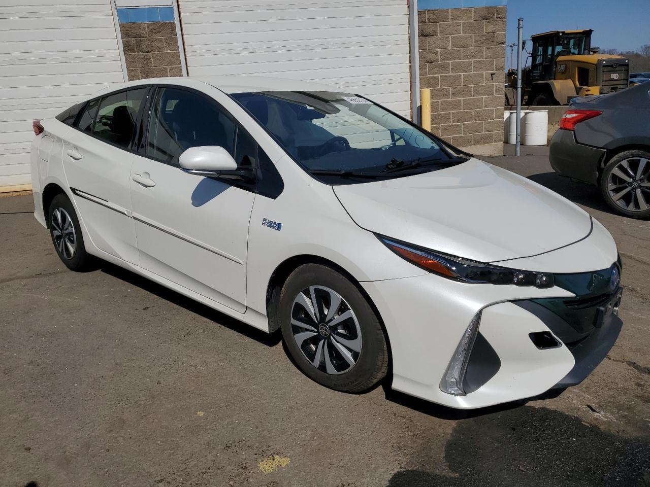 2018 TOYOTA PRIUS PRIM - Фото 4