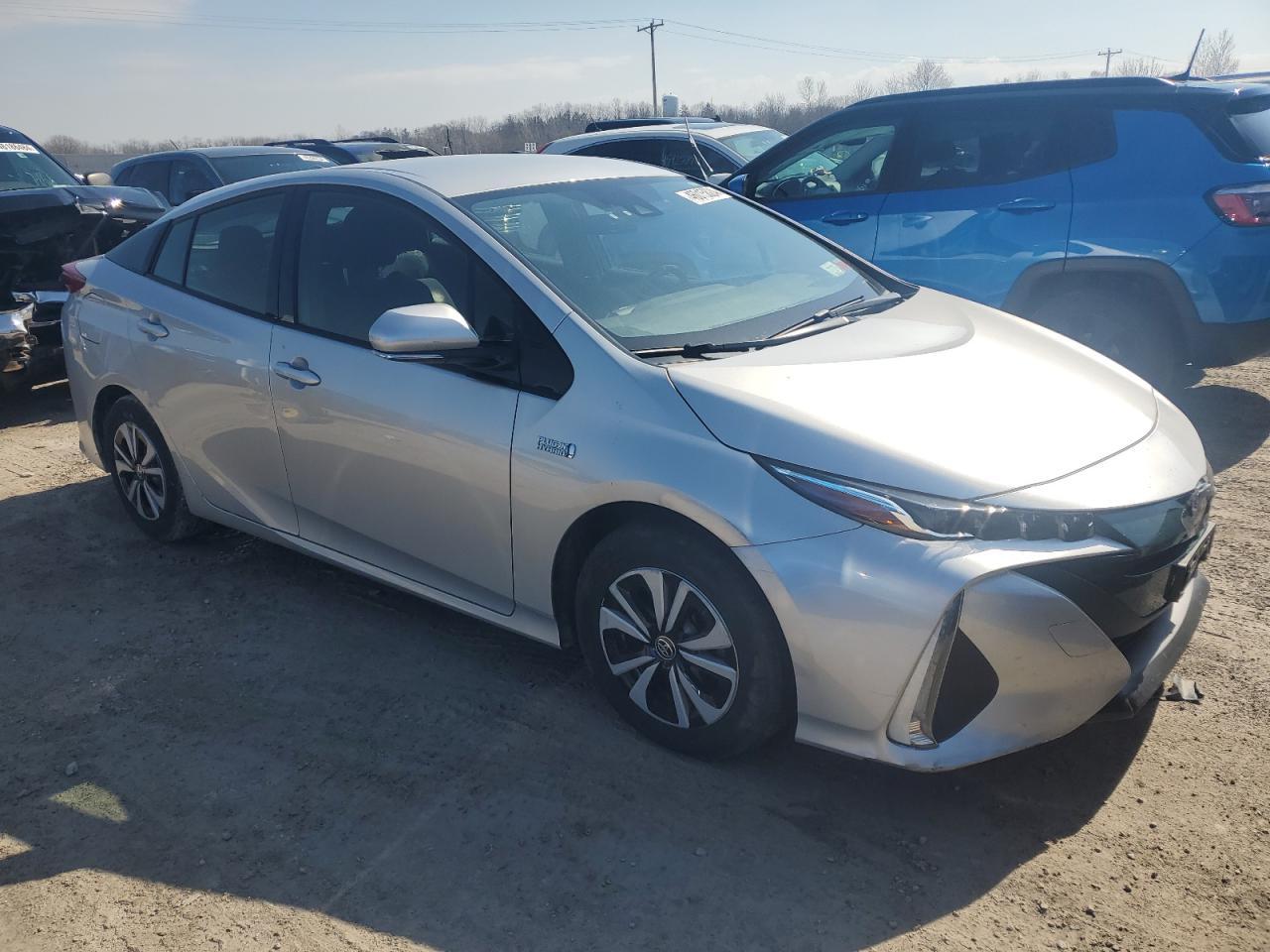 2018 TOYOTA PRIUS PRIM - Image 4