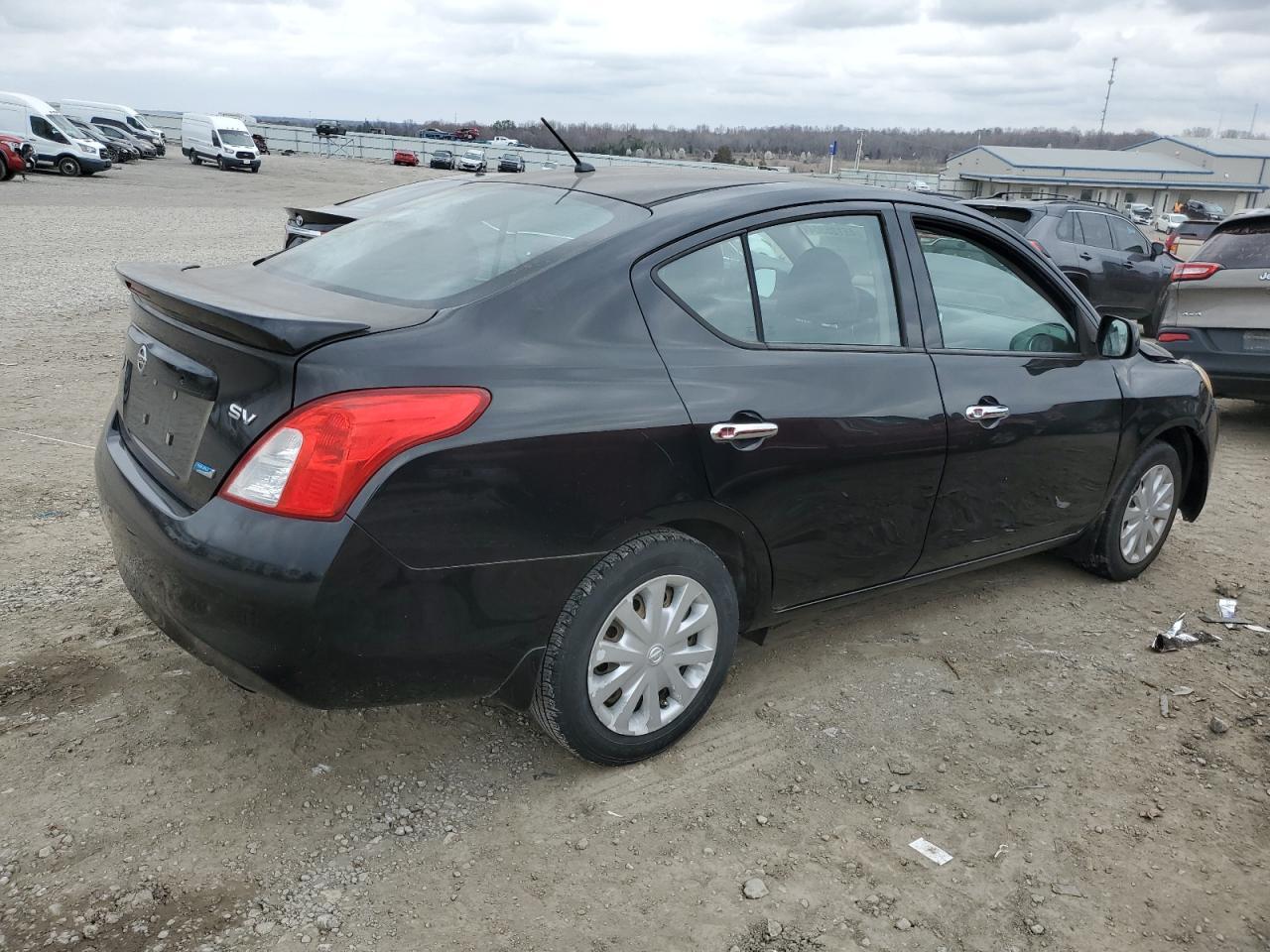 2014 NISSAN VERSA S - Image 3