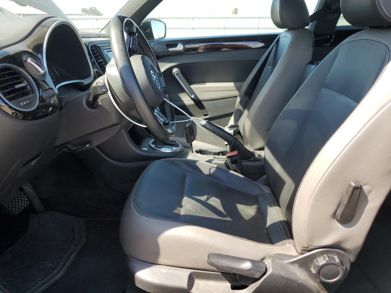 2012 VOLKSWAGEN BEETLE - Image 7