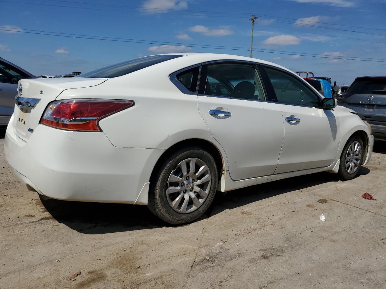 2013 NISSAN ALTIMA 2.5 - Фото 3