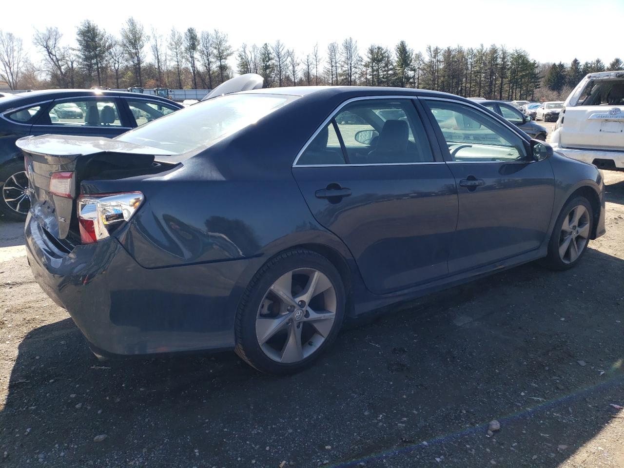 2014 TOYOTA CAMRY L - Image 3