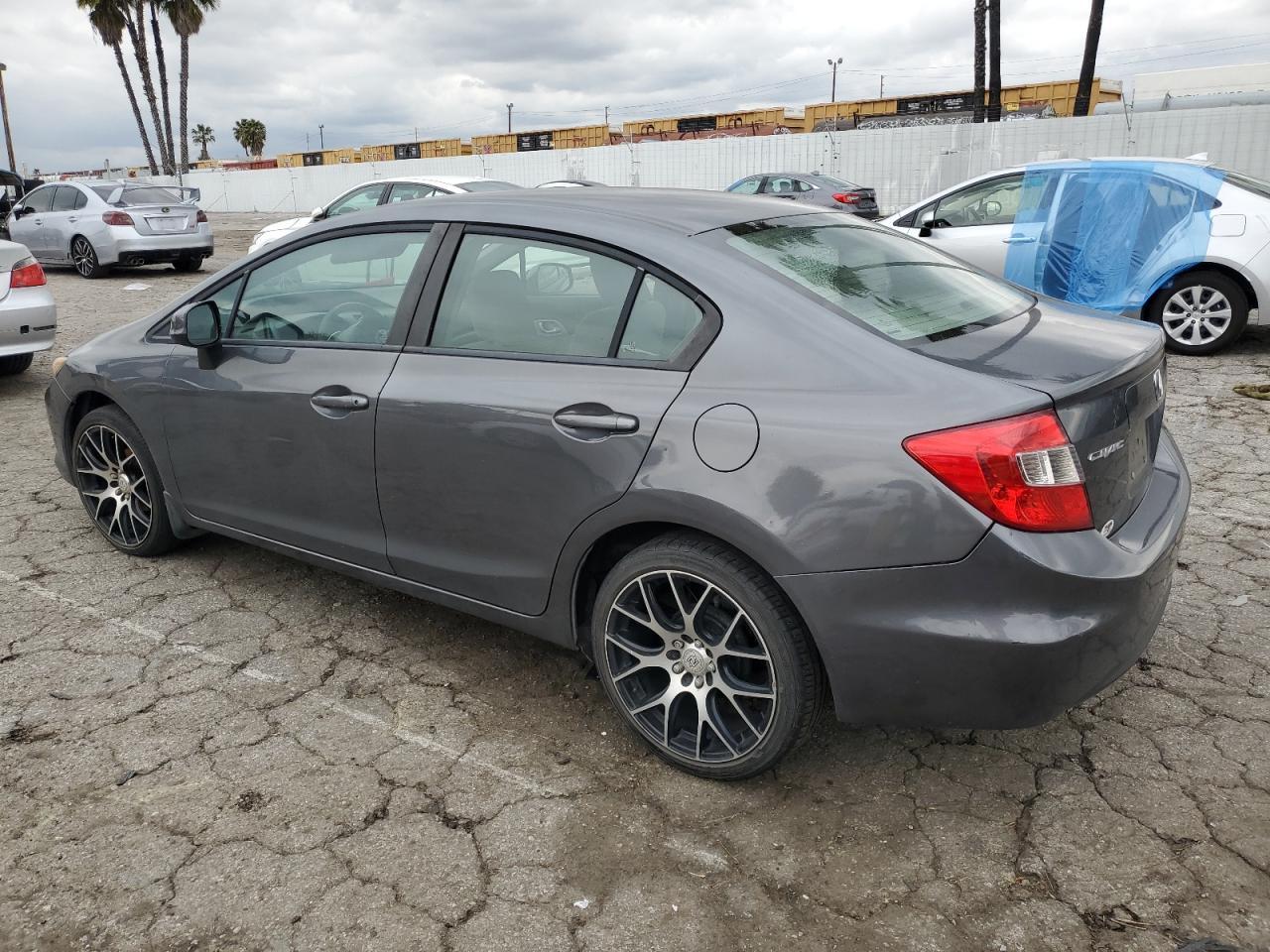 2012 HONDA CIVIC LX - Фото 2