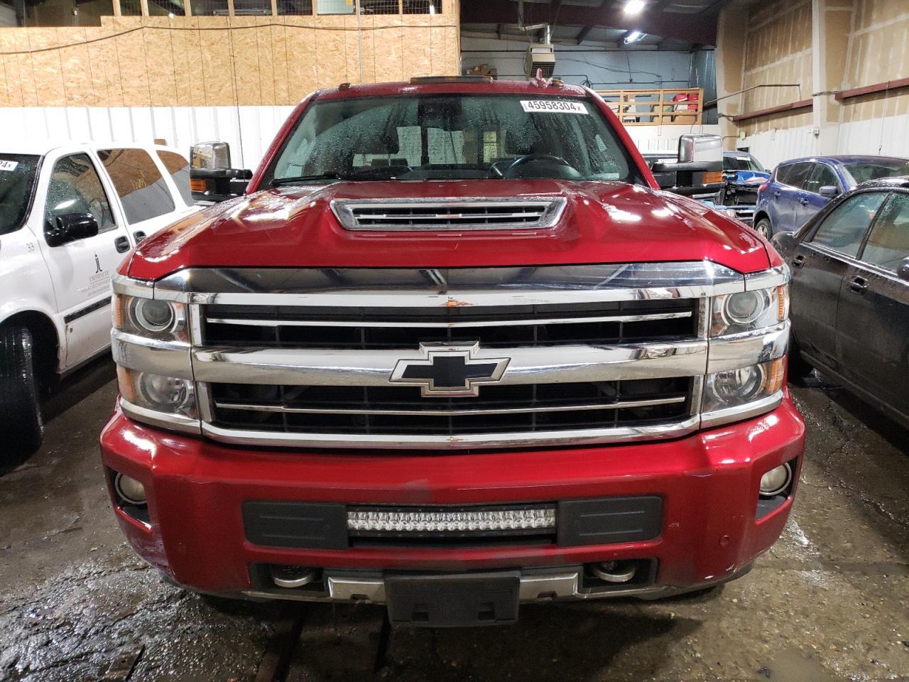 2019 CHEVROLET SILVERADO - Фото 5