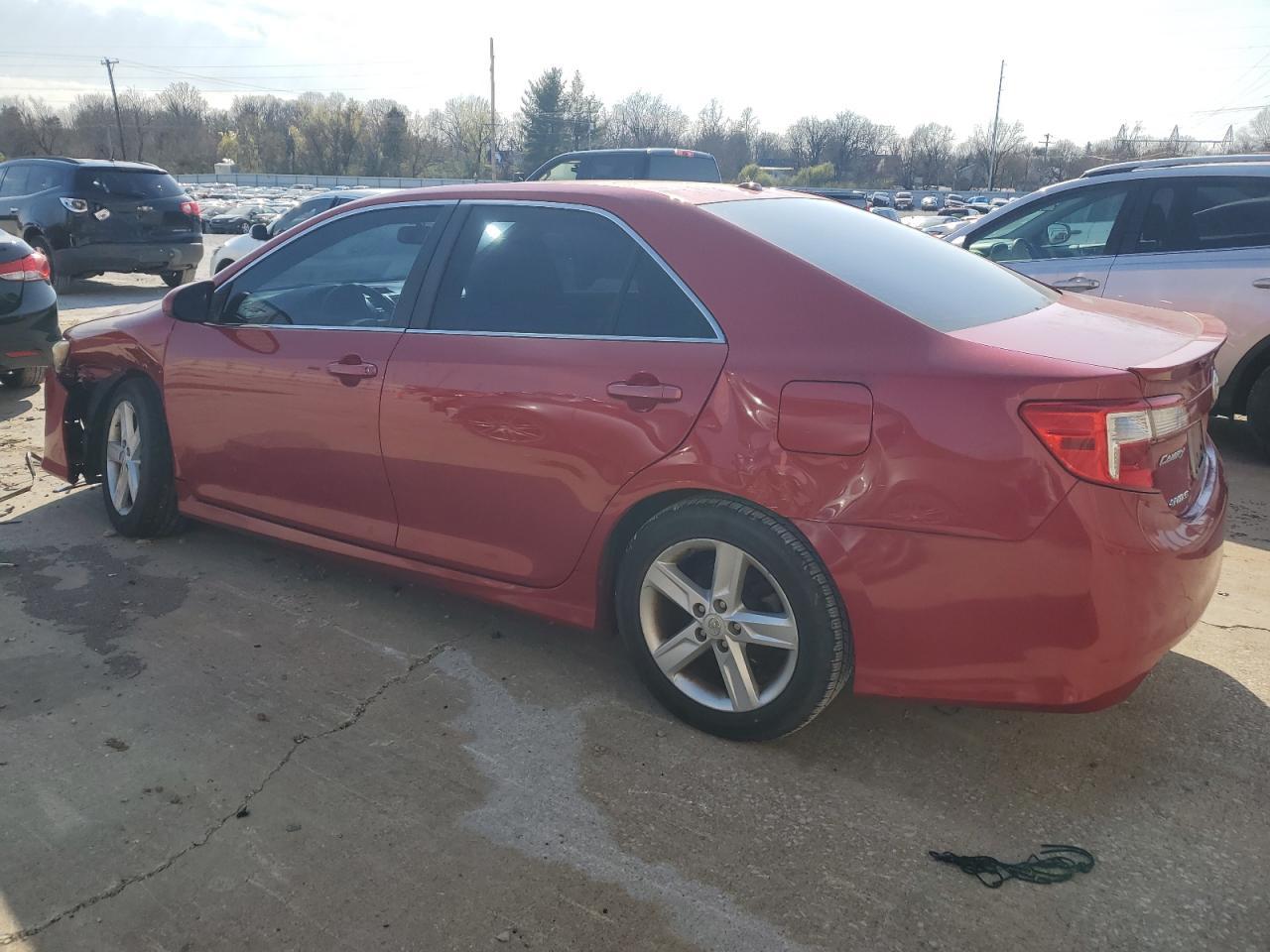 2013 TOYOTA CAMRY L - Фото 2