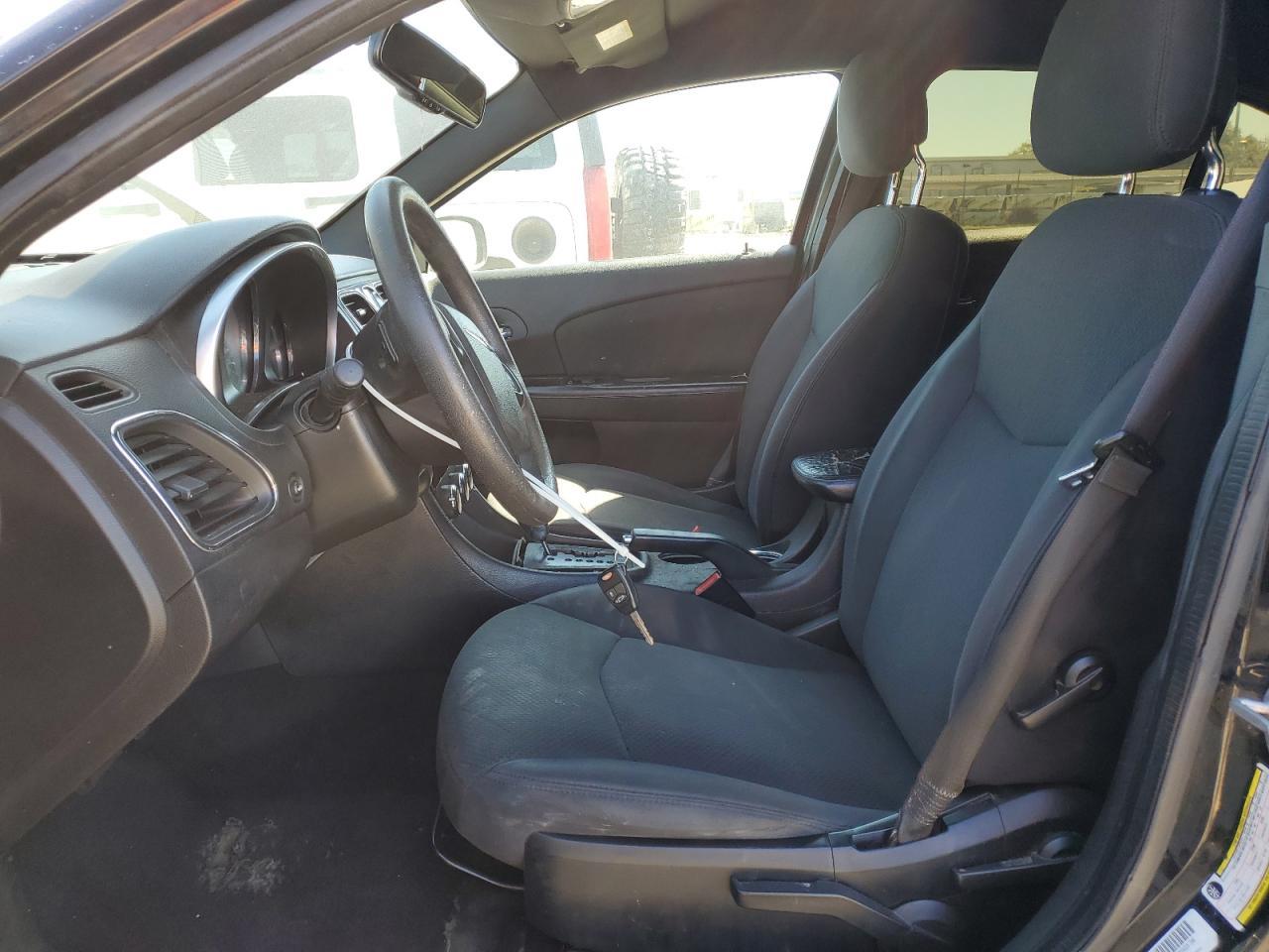 2012 CHRYSLER 200 LX - Image 7