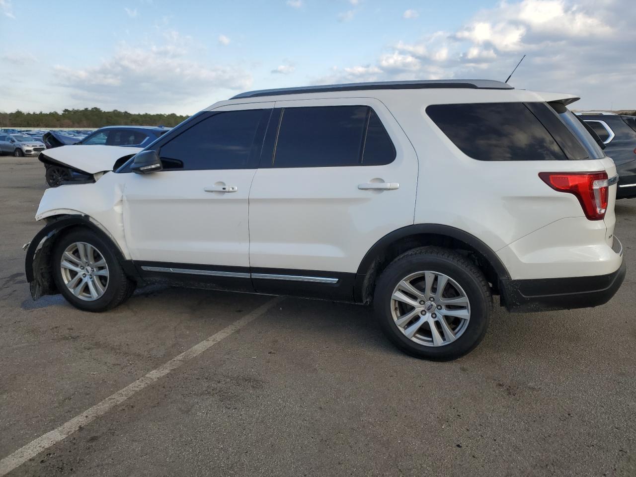 2018 FORD EXPLORER X - Image 2