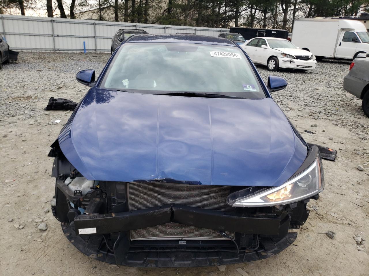 2019 HYUNDAI ELANTRA SE - Image 5