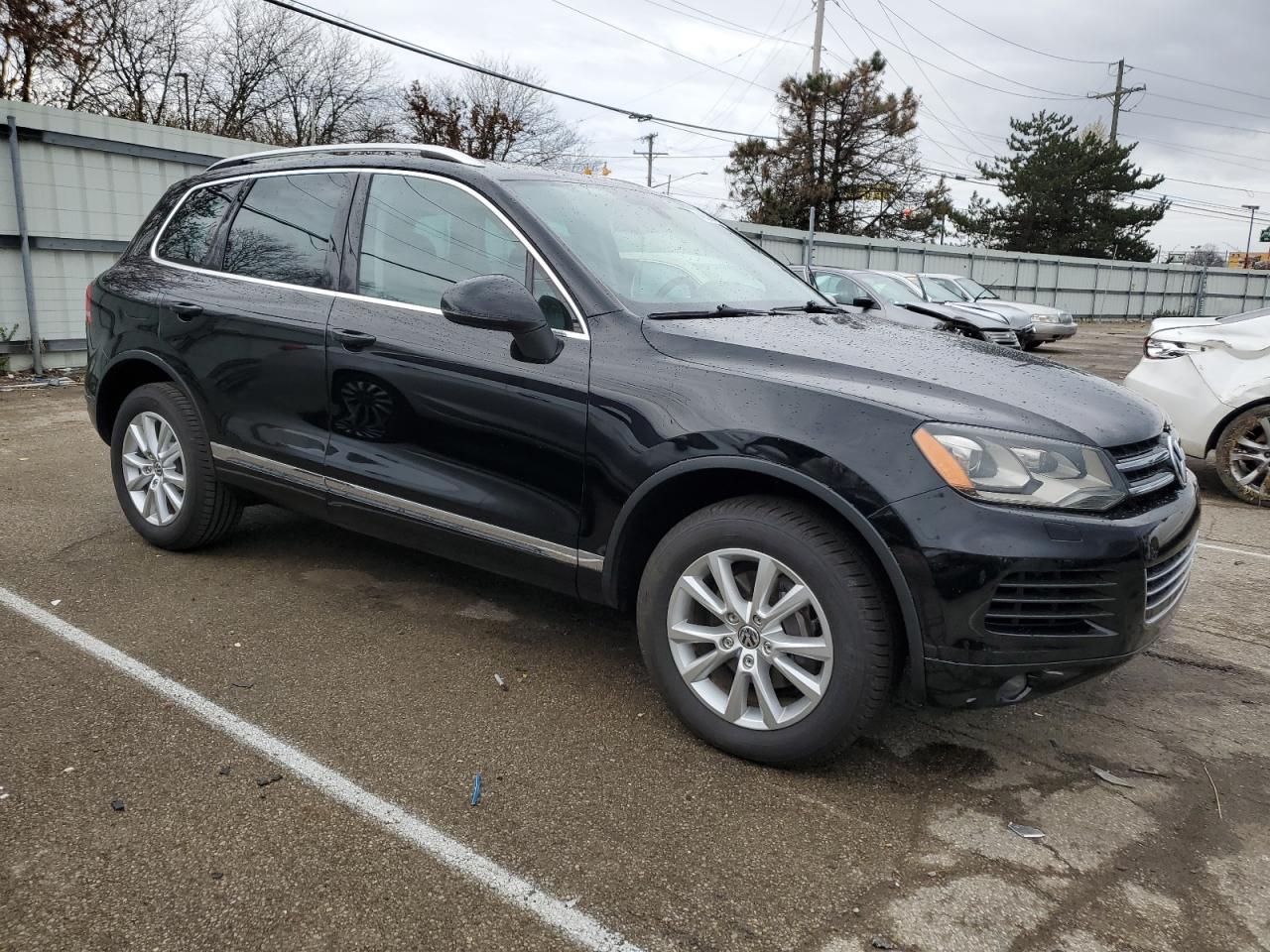 2014 VOLKSWAGEN TOUAREG V6 - Image 4