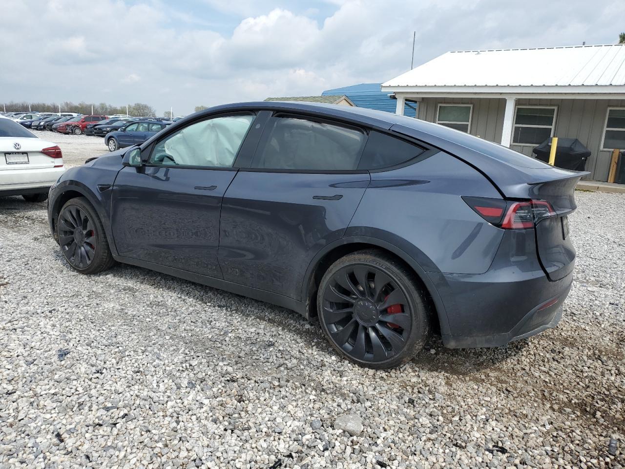 2023 TESLA MODEL Y - Image 2