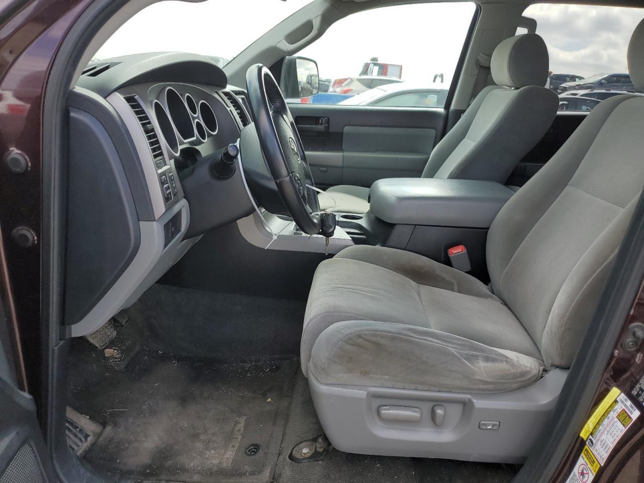 2012 TOYOTA SEQUOIA SR - Фото 7