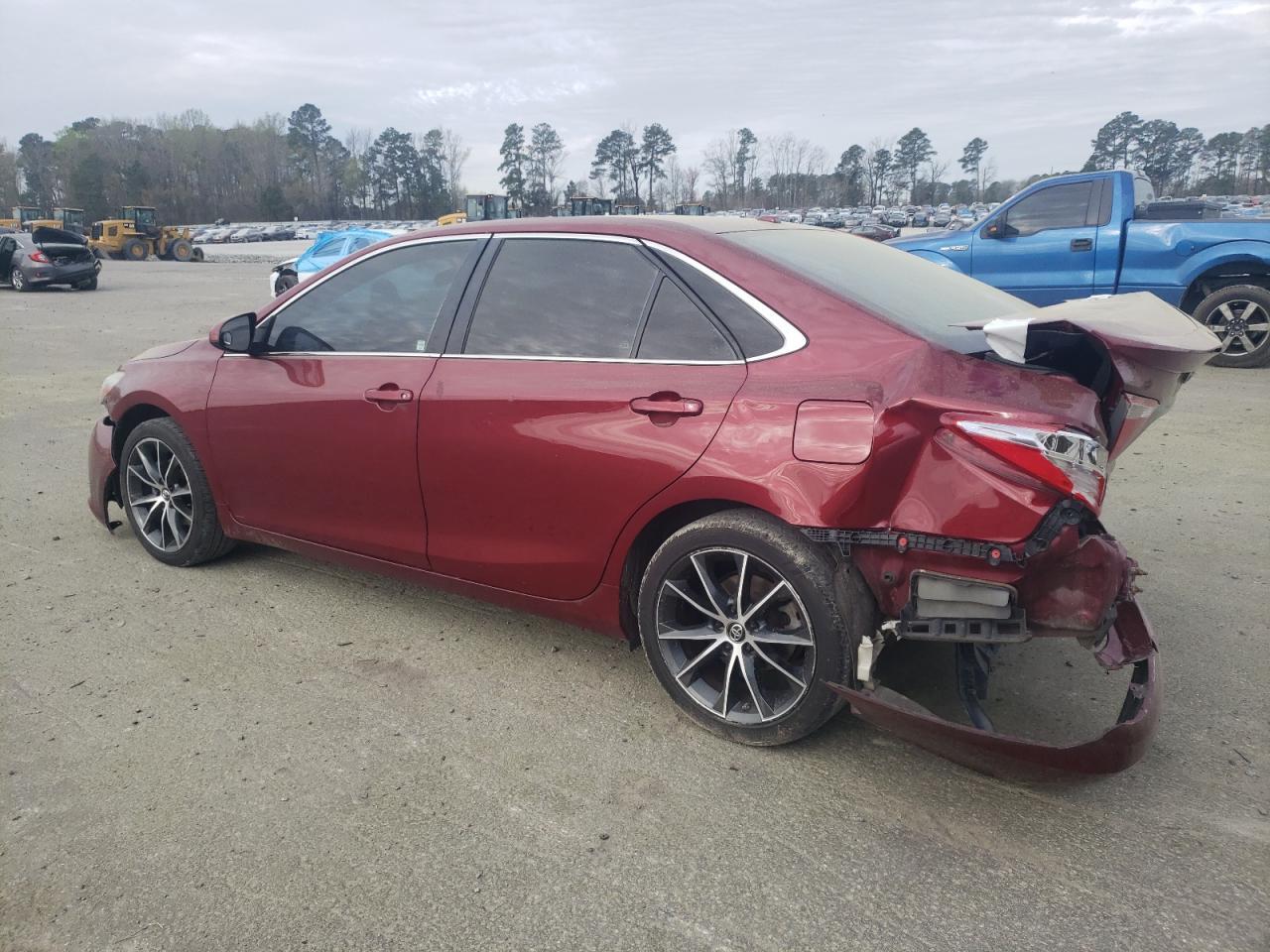2017 TOYOTA CAMRY LE - Фото 2