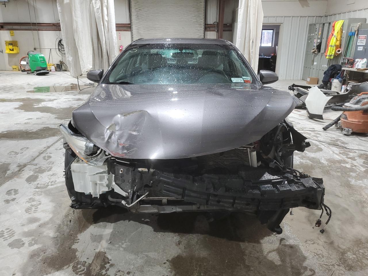 2015 TOYOTA CAMRY LE - Image 5