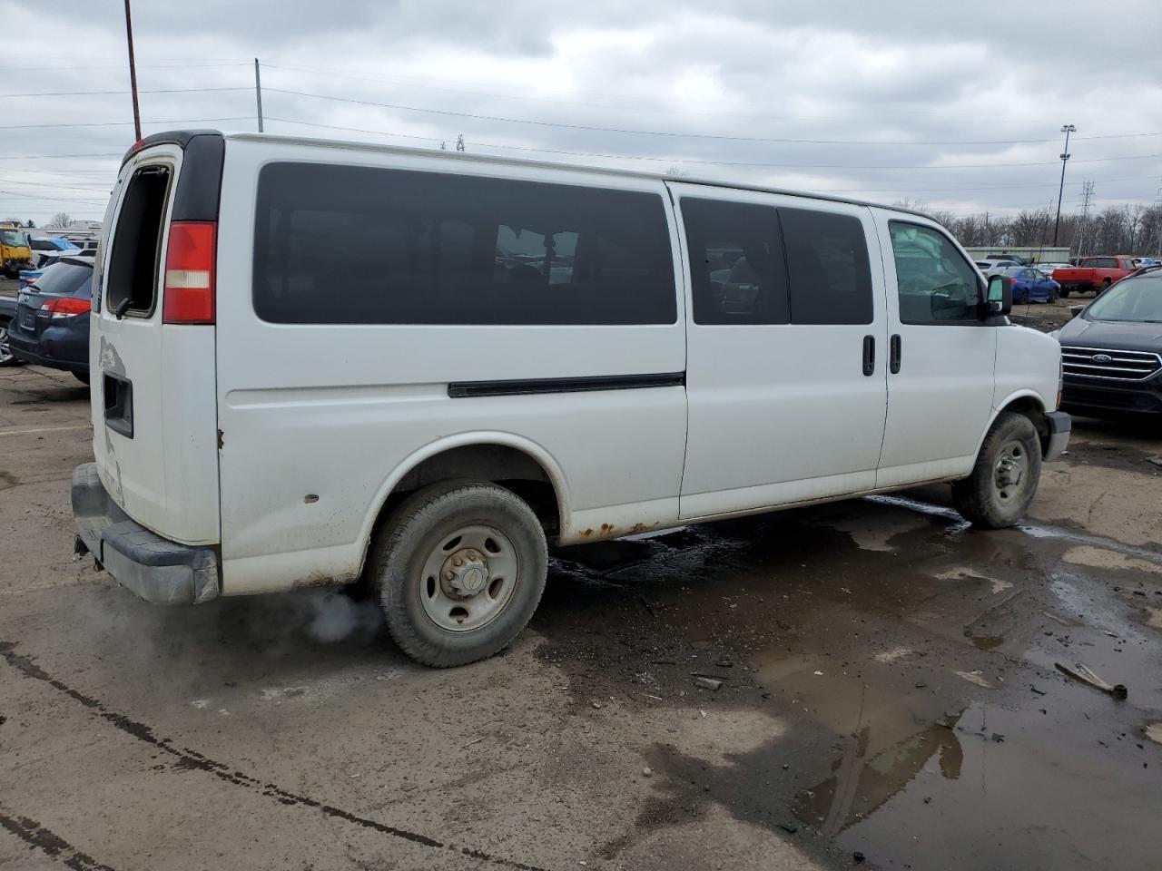 2012 CHEVROLET EXPRESS G3 - Фото 3