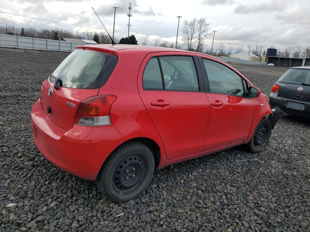 2011 TOYOTA YARIS - Фото 3