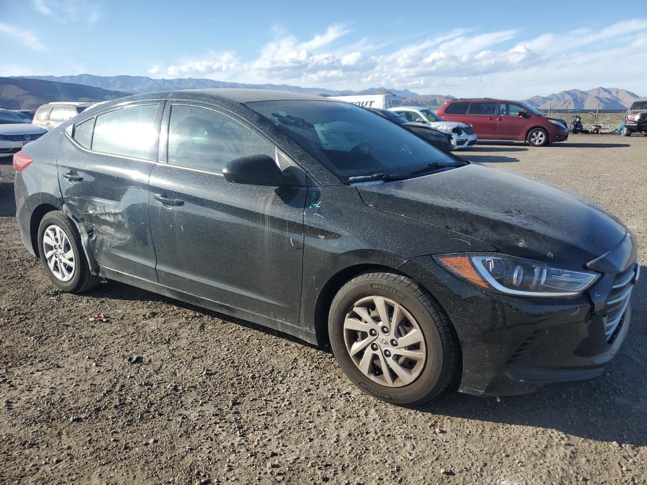 2017 HYUNDAI ELANTRA SE - Image 4