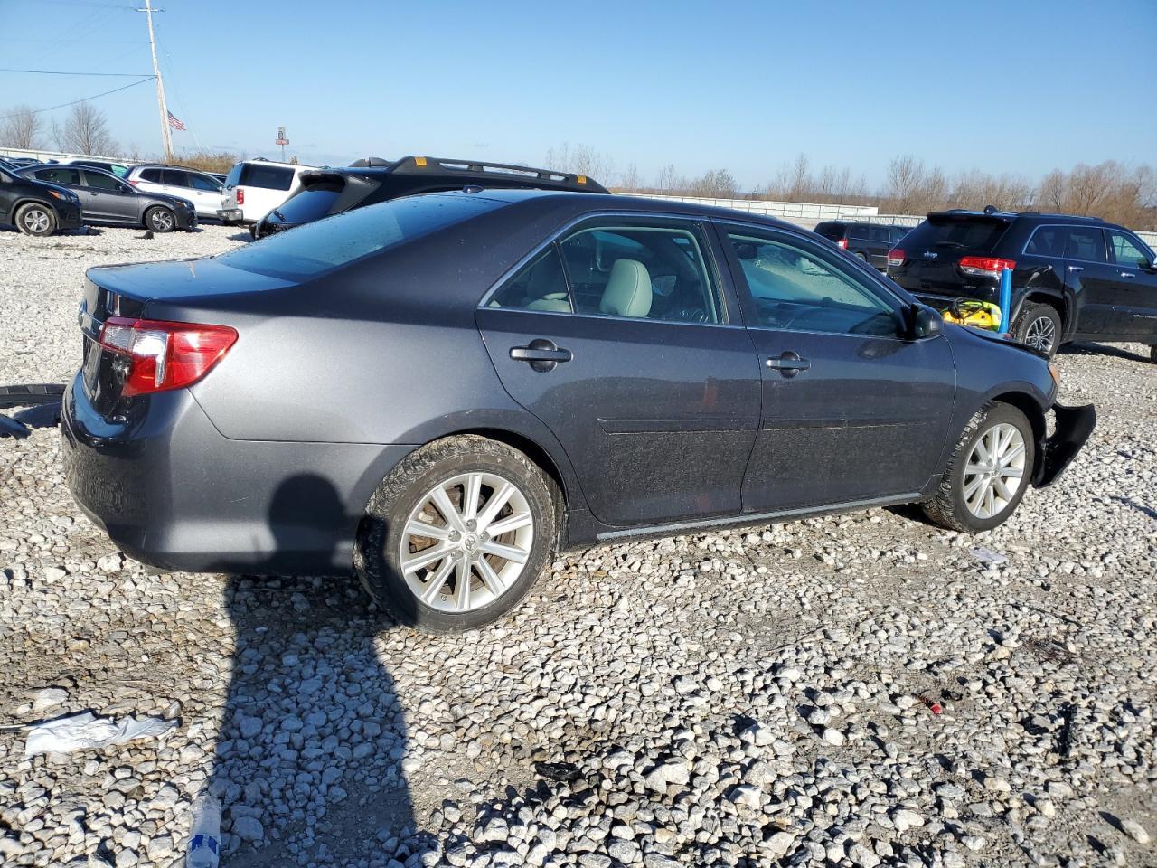 2012 TOYOTA CAMRY SE - Фото 3