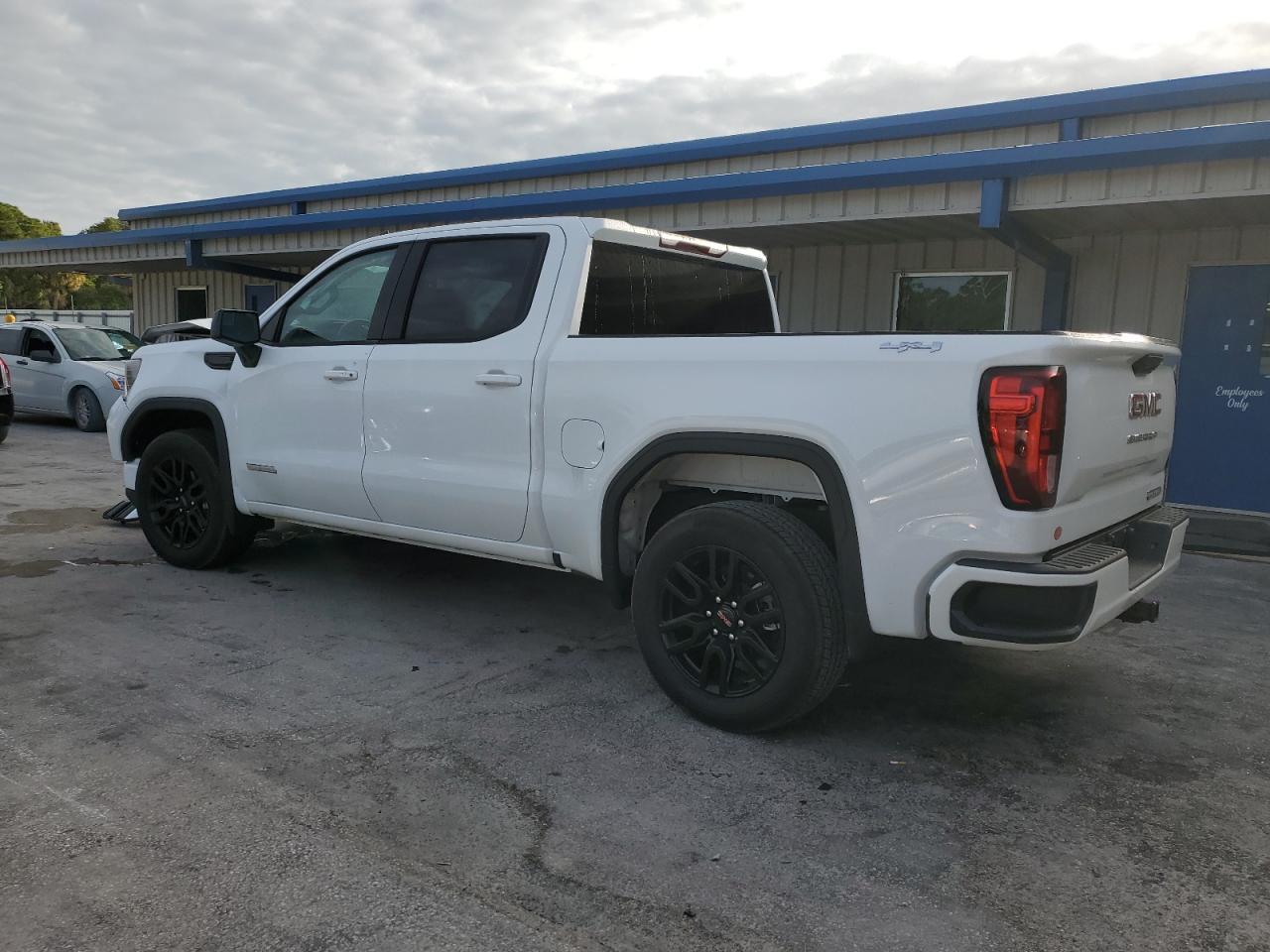 2023 GMC SIERRA K15 - Image 2