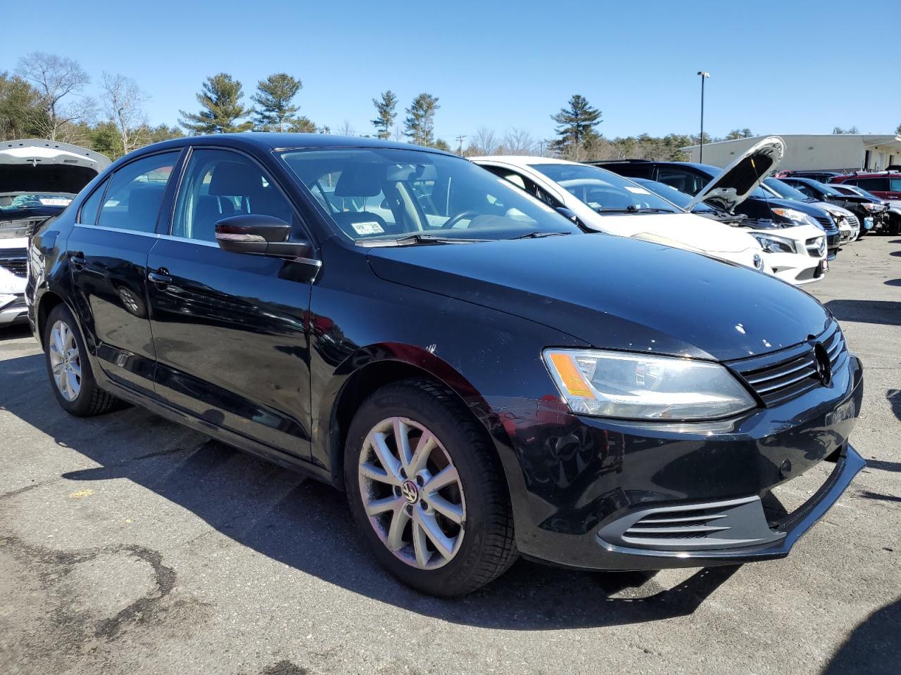 2014 VOLKSWAGEN JETTA SE - Image 4