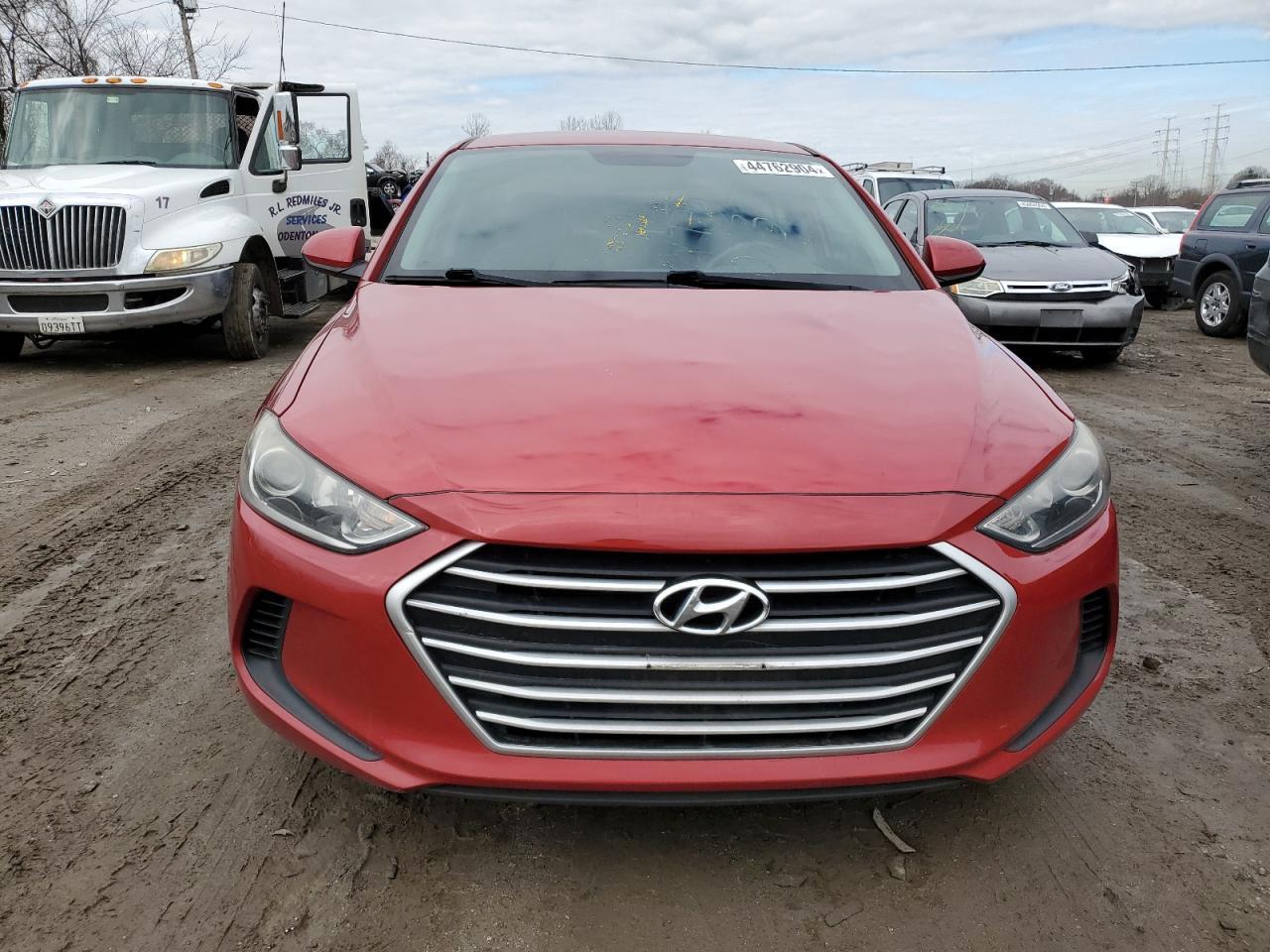2018 HYUNDAI ELANTRA SE - Image 5