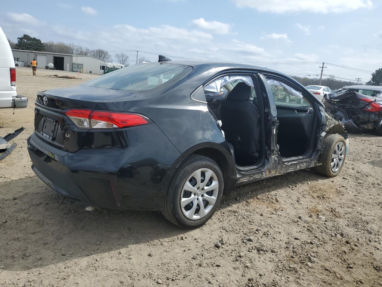 2022 TOYOTA COROLLA LE - Image 3