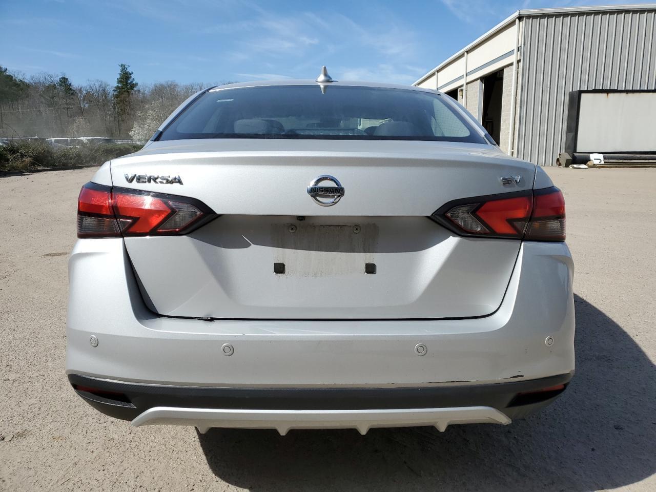 2021 NISSAN VERSA SV - Фото 6