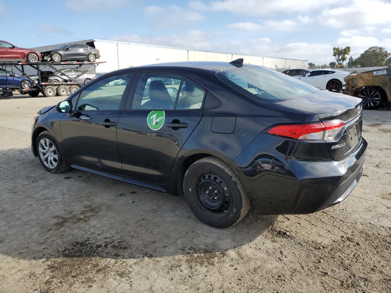2022 TOYOTA COROLLA LE - Фото 2