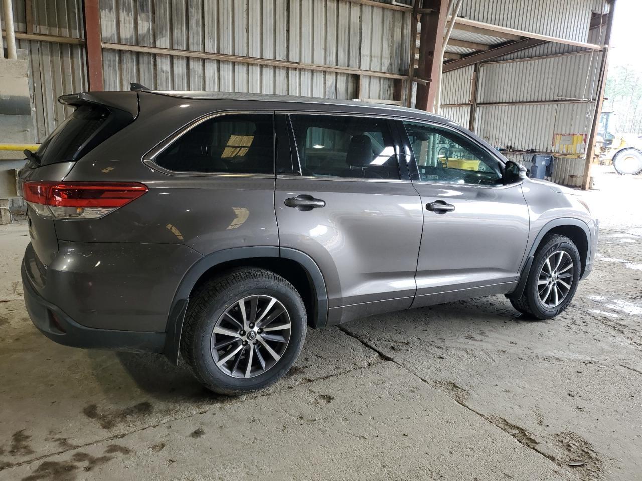 2018 TOYOTA HIGHLANDER - Фото 3