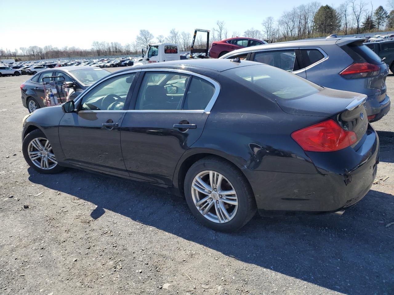 2012 INFINITI G37 - Image 2