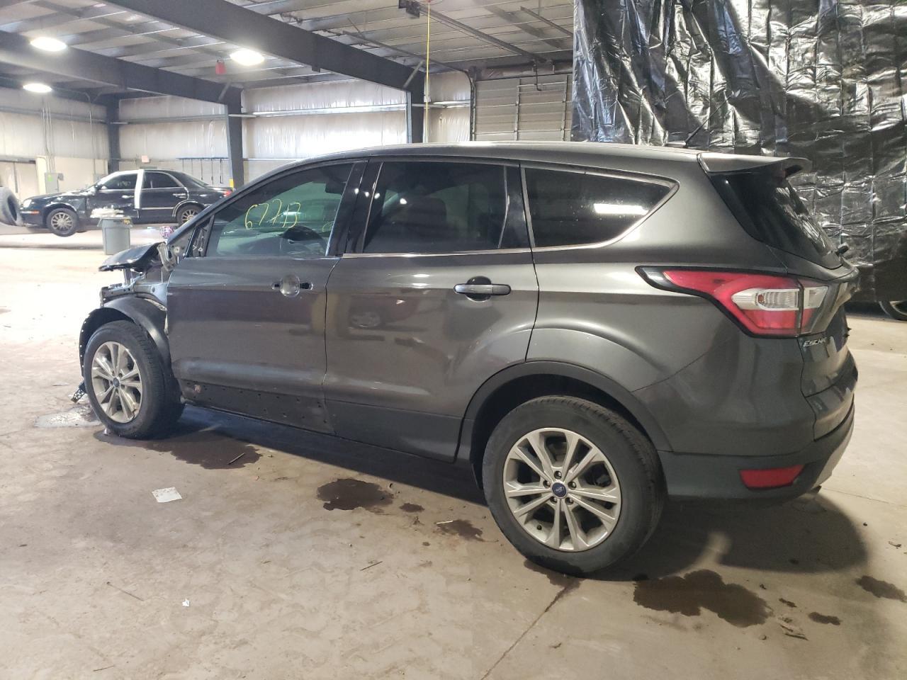2017 FORD ESCAPE SE - Фото 2
