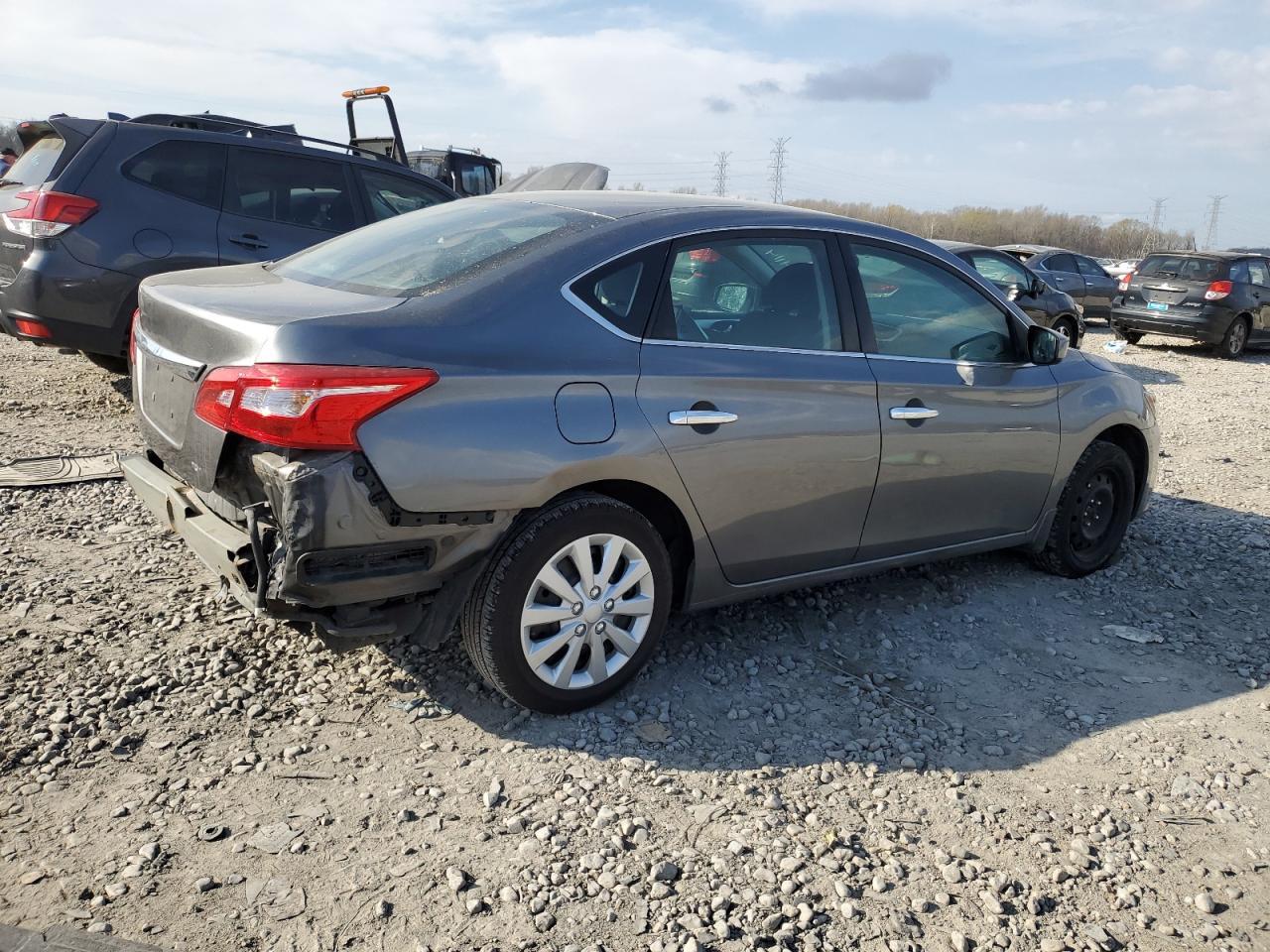2017 NISSAN SENTRA S - Фото 3