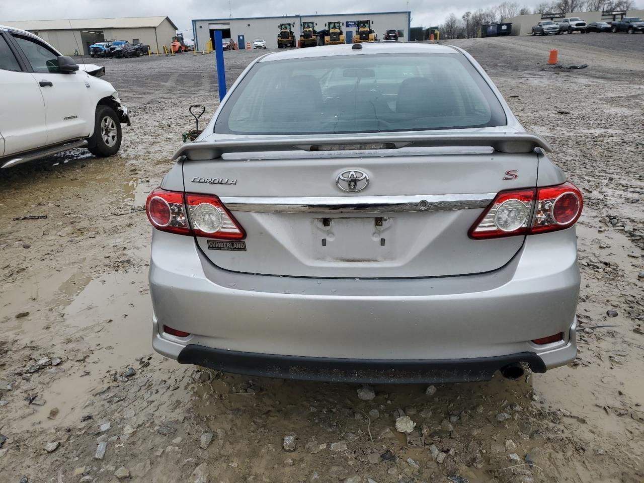 2013 TOYOTA COROLLA BA - Фото 6