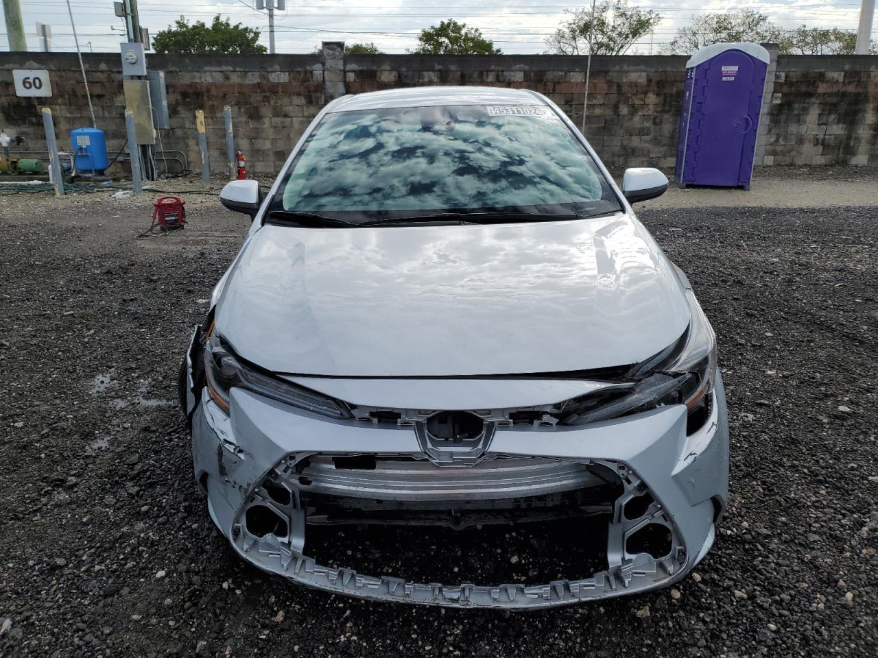 2021 TOYOTA COROLLA LE - Фото 5
