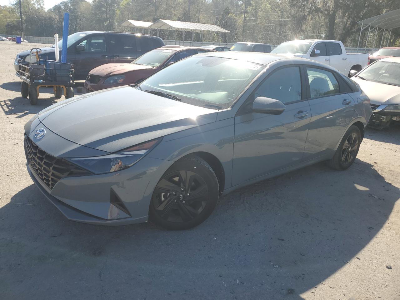 2023 HYUNDAI ELANTRA SE