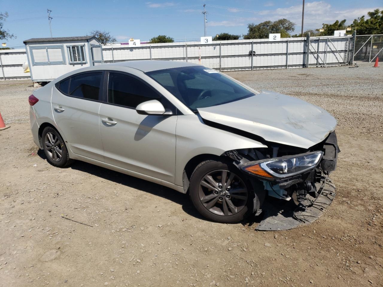 2017 HYUNDAI ELANTRA SE - Image 4