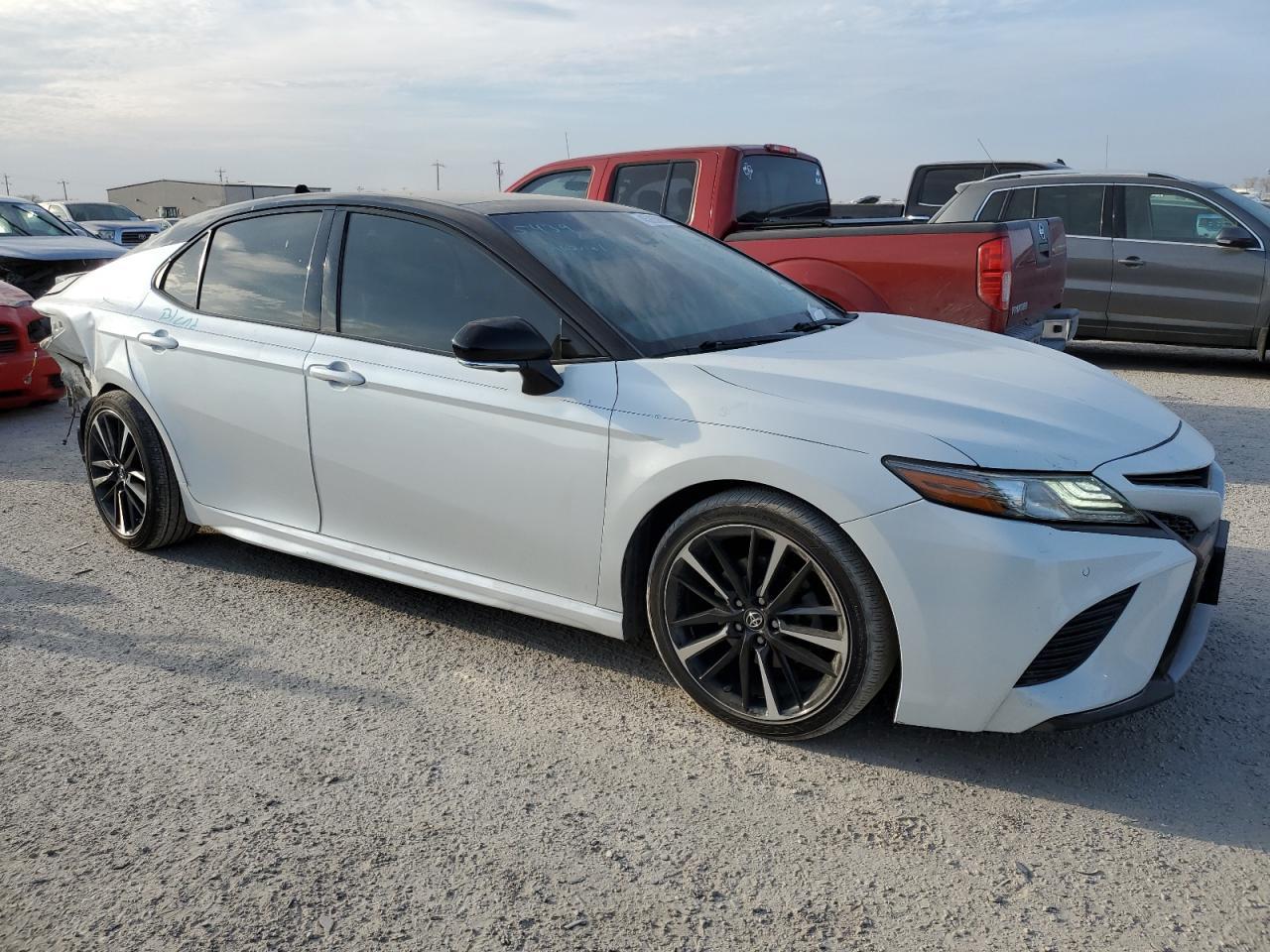 2018 TOYOTA CAMRY XSE - Фото 4