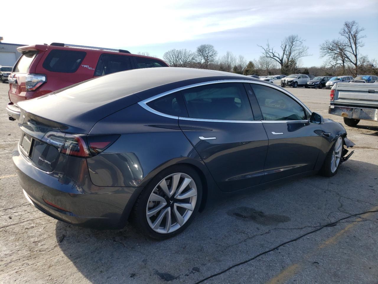 2019 TESLA MODEL 3 - Фото 3