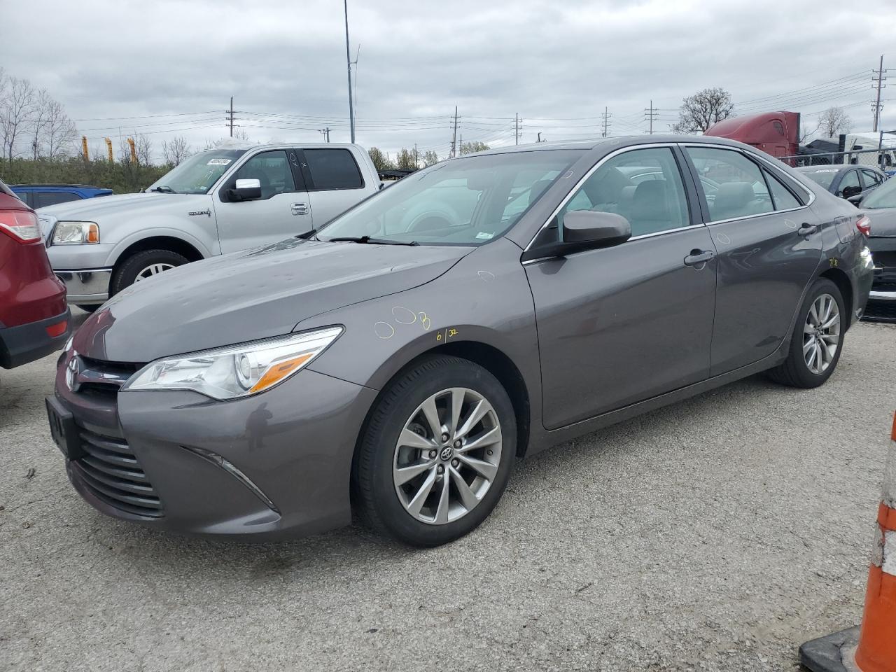 2016 TOYOTA CAMRY LE